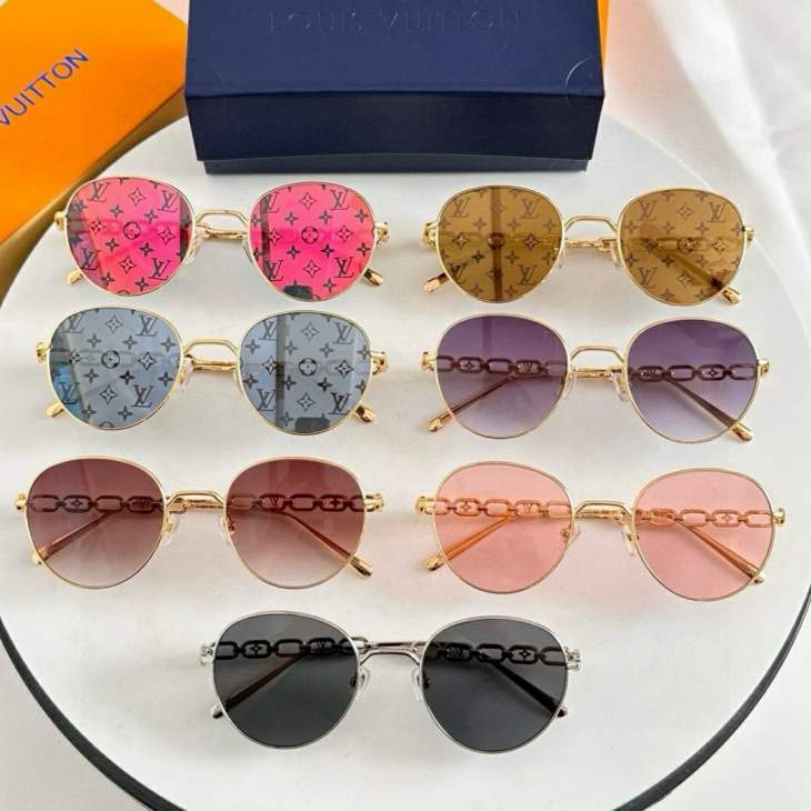 Picture of Louis Vuitton Sunglasses _SKUfw74861343fw